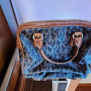 Michael Kors Signature MK Satchel – Brown Monogram Handbag